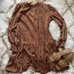 Nine West Tan and Black Patterned Long Sleeve Dress